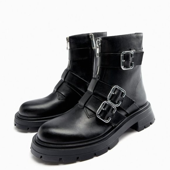 NWT BLACK LOW HEELED GENUINE LEATHER ANKLE BOOTS WITH BUCKLES. - Picture 3 of 9